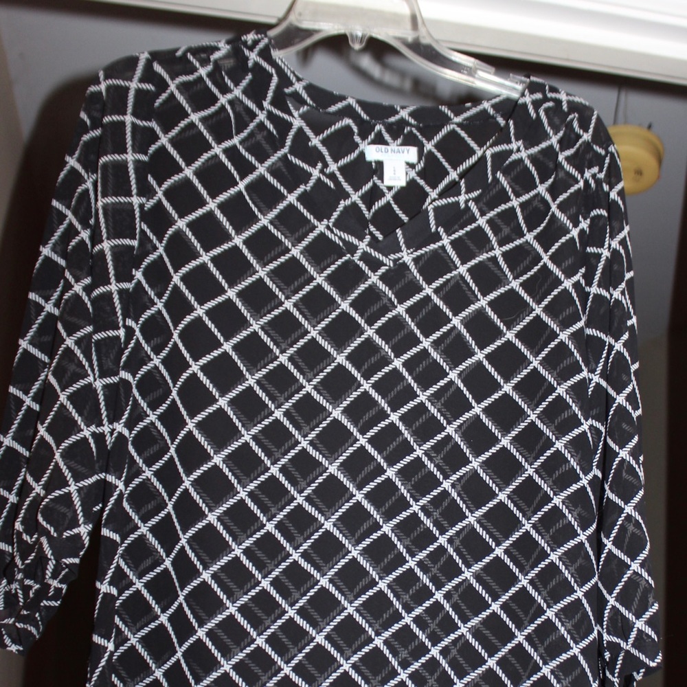 Old Navy EUC top!! Beautiful!